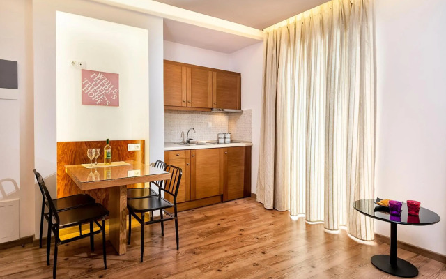 Elina Hotel Apartments