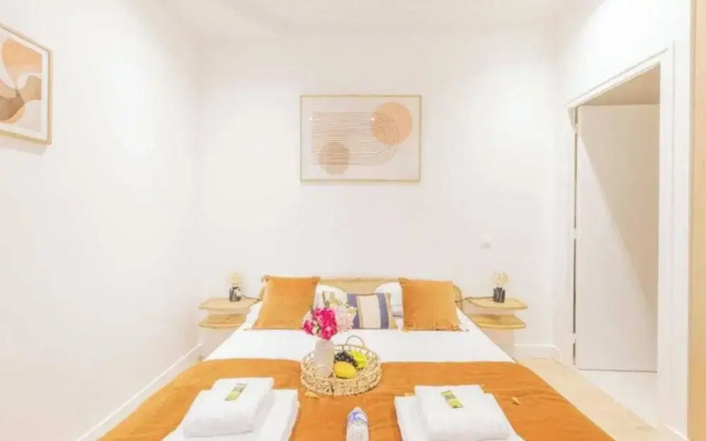Apartment With 1 Room in Batignolles