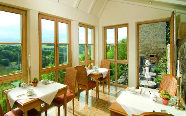 Burg-Hotel Relais du Silence