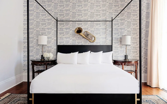 Henry Howard Hotel