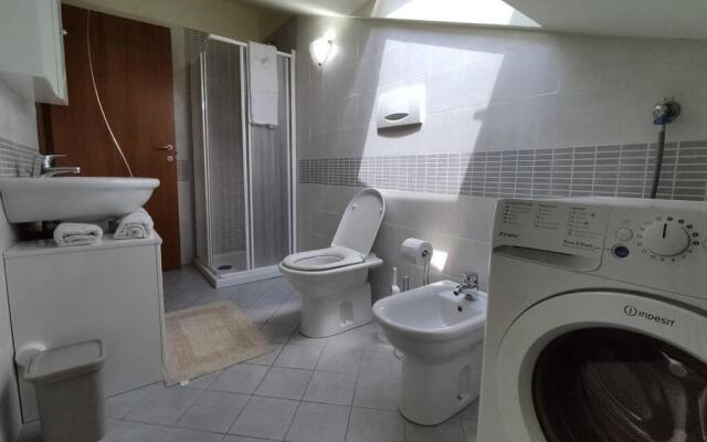 Appartamento nuovo con cucina ai piedi del Monviso