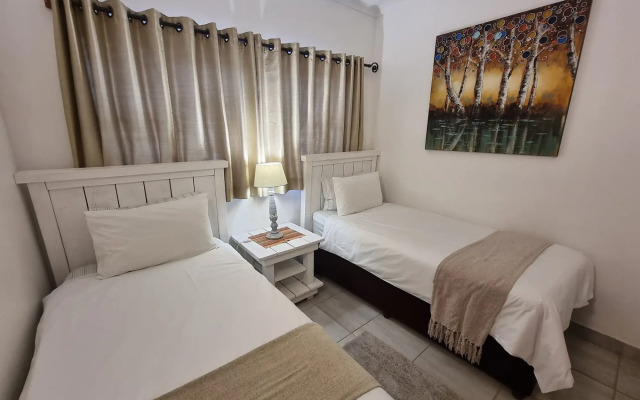 Ndiza Lodge & Cabanas