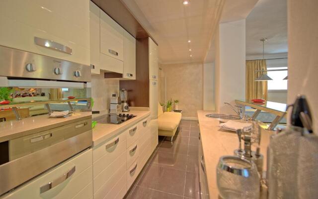 Villa Raffaela by PosarelliVillas
