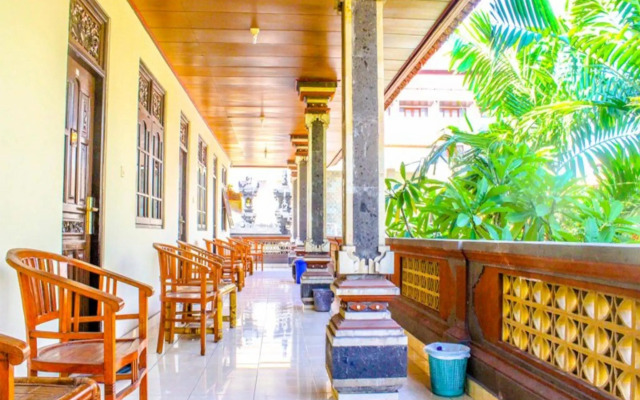 Lolo Beach Inn