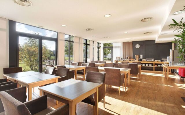 Appart'hôtel Odalys City - Bioparc Lyon Est