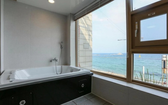 Goseong Daori Pension