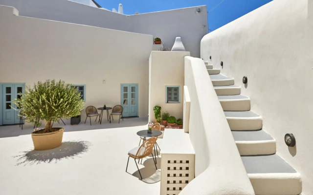 Arxegono Cave Houses Santorini