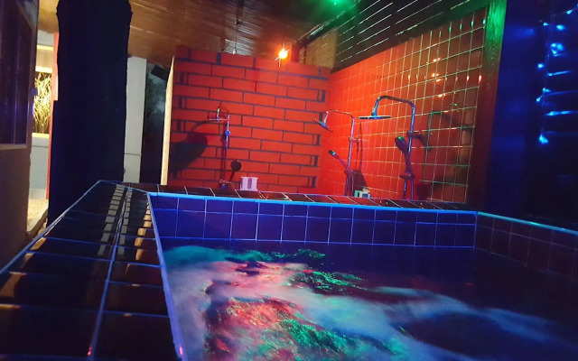 Super Hostel