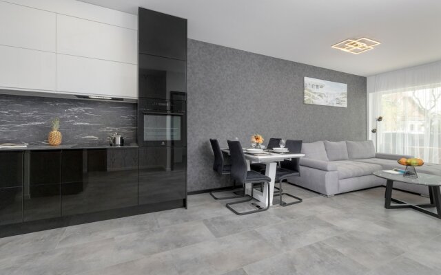 Apartment Close to the Beach by Renters