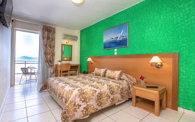 Hotel Avra