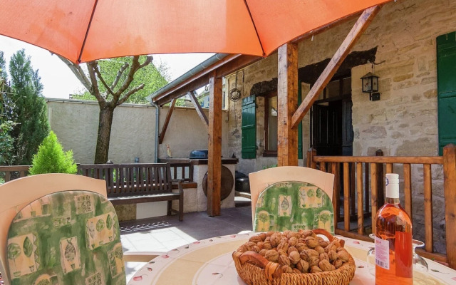 Spacious House With Heated Pool and Sauna