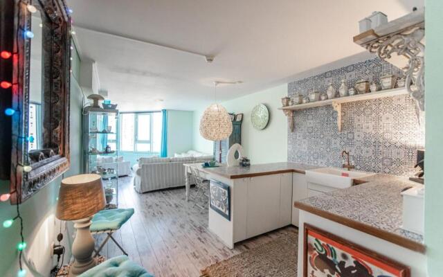 Beach Suite Sand