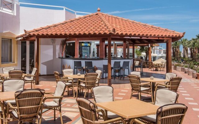 Noble Hotel Suites - Adults Only