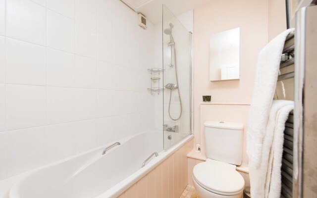 Charming 2BR garden flat in Clapham