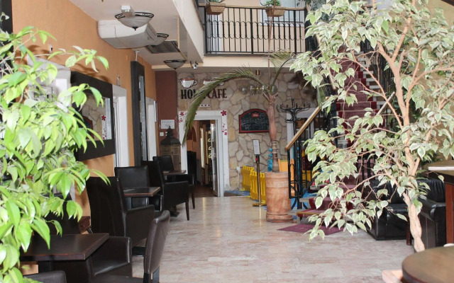 Enjoy Inn