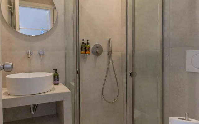 Artina Hotel
