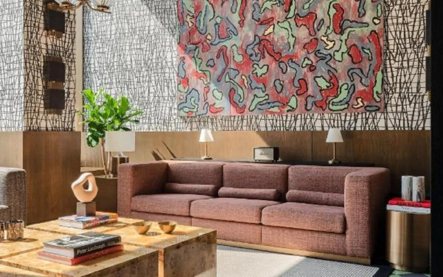 Zeno Suites Hotel
