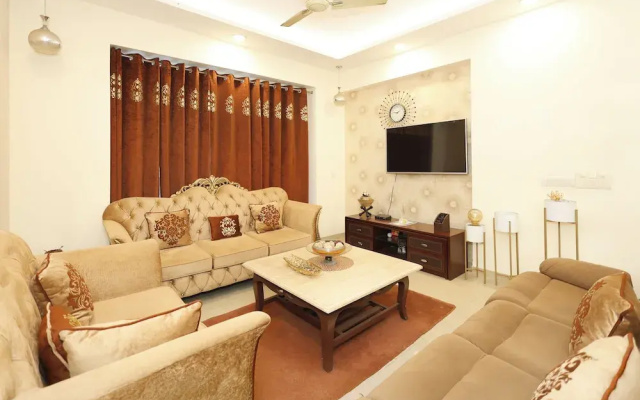 Golden Oak by Redolivenr. DLF Golf Course3bhk