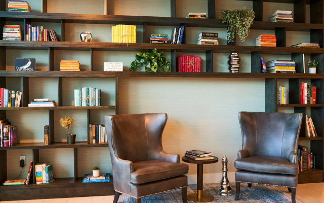 SERENA Hotel Aventura Miami, Tapestry Collection by Hilton