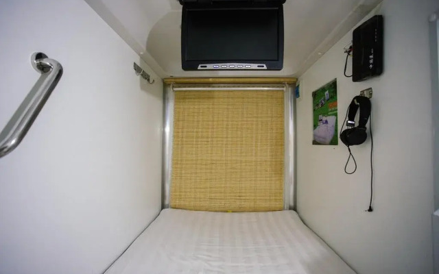 Simple Capsule Hotel Xi'an Bell Tower Shuyuanmen