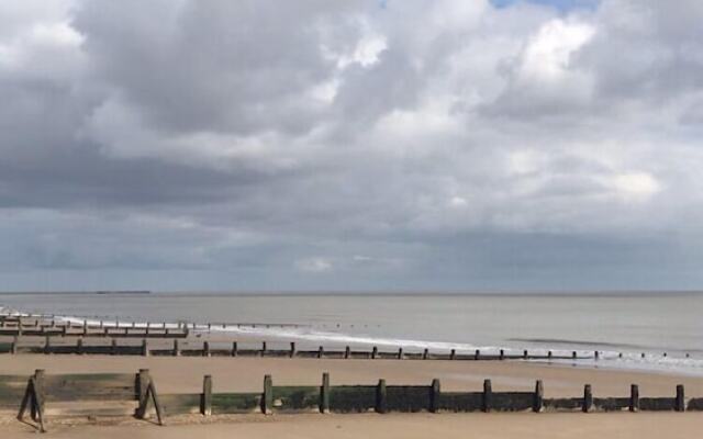 Frinton Escapes