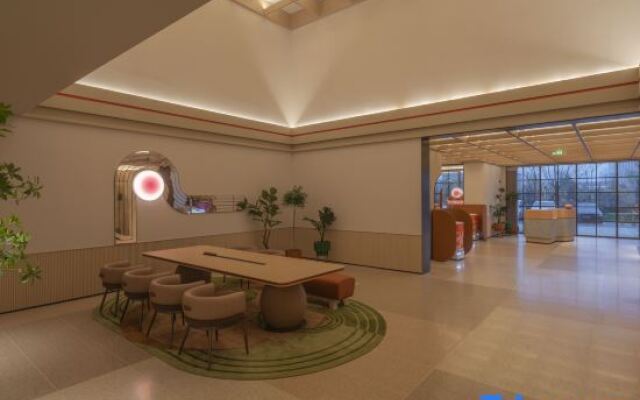 Orange Hotel （Qingdao Lanwan Art Park Branch）