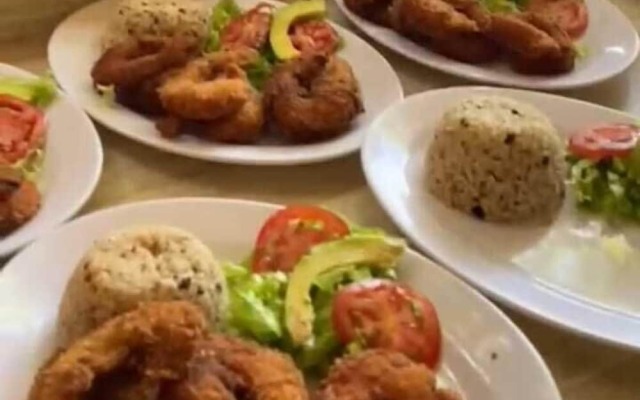 Tambo Marina Ecohostal - Hostel