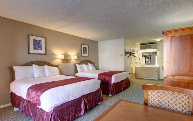 Desert Hot Springs Spa Hotel