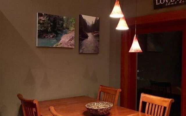 River Rock Mountain Cabin