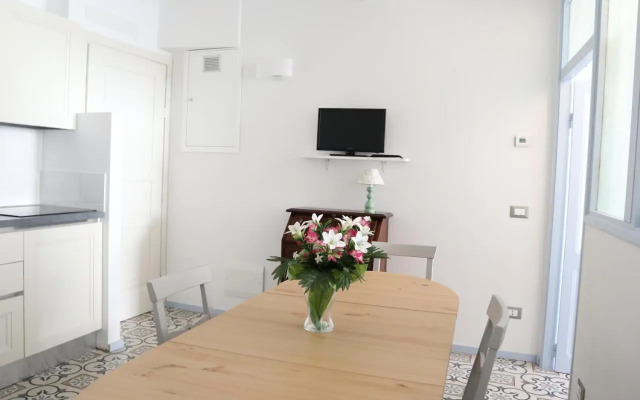 Casa GiGio 011030-LT-0223