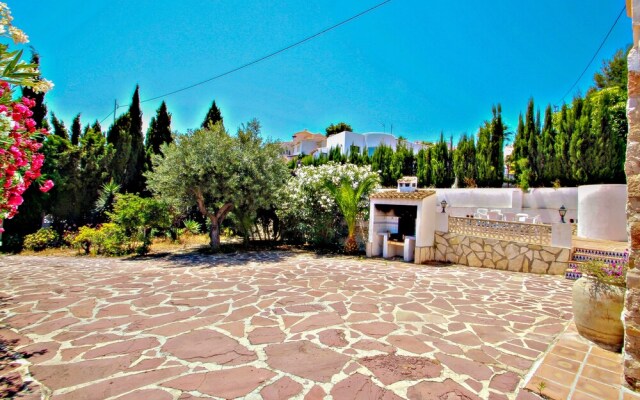 Flandes - traditionally furnished detached villa with peaceful surroundings in Benissa