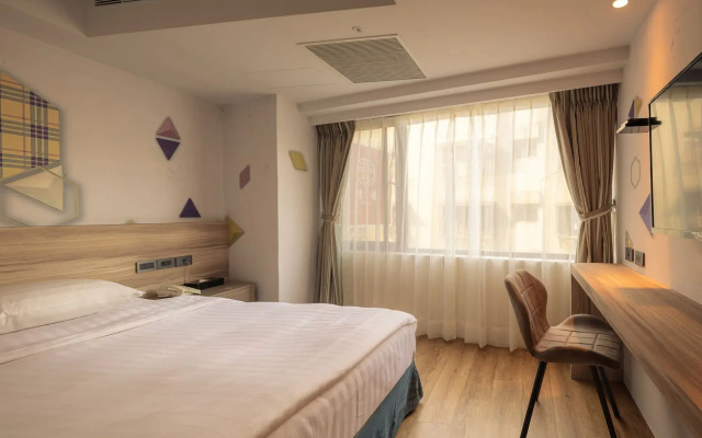 RF Hotel - Zhongxiao