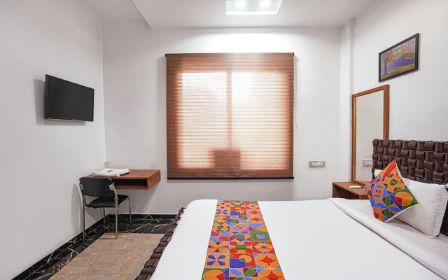 FabHotel VILLA DE BENARES