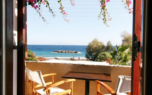 Nostos Beach