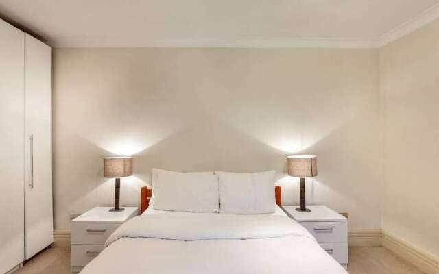 Lovely 1bed W/patio - 10 Mins From Hyde Park