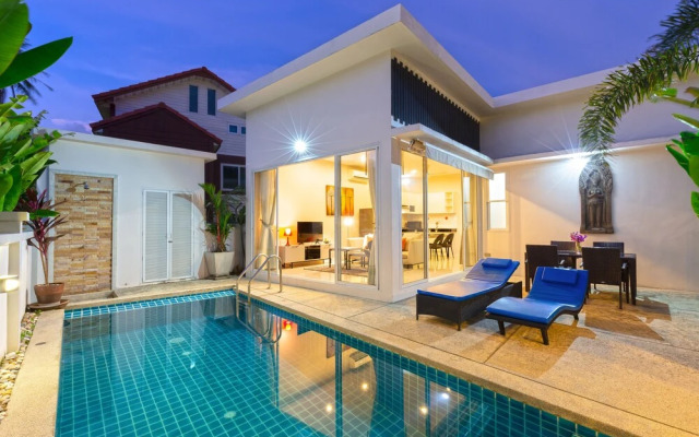 Tropical Holiday 2BR Pool Villa Greens 9