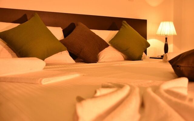 Lochana Beach Hotel