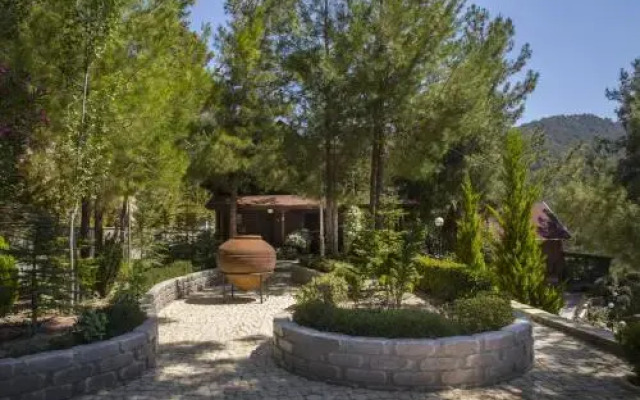 Ricky Chalet Near Troodos