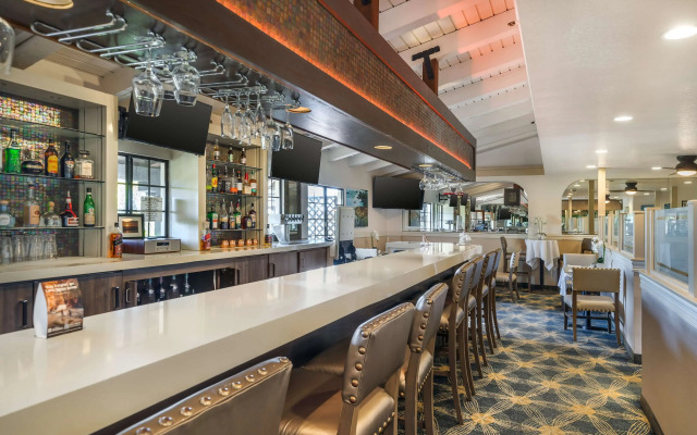 Best Western Plus Carpinteria Inn