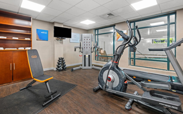 Comfort Suites Near Casinos Norwich-Uncasville CT