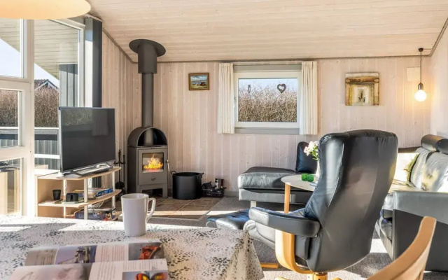 6 Person Holiday Home in Hemmet