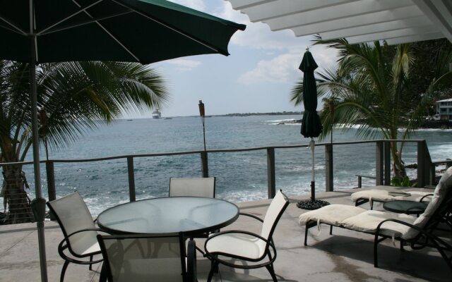 Kona Bay Seaclusion Oceanfront by RedAwning