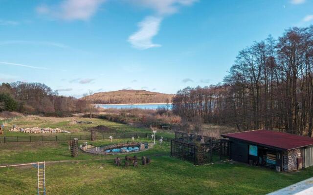 Whg-3-Falkenturm-Ferienhaus-Am-Boddenufer-Buschvitz