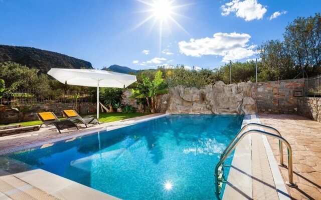 Luxury Villa Noema Sisi