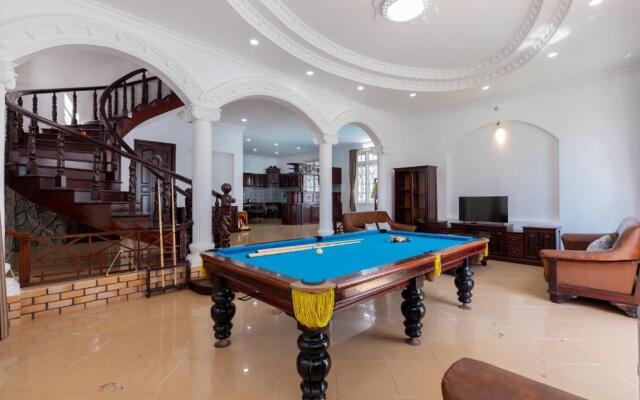 Ruby Villa F1