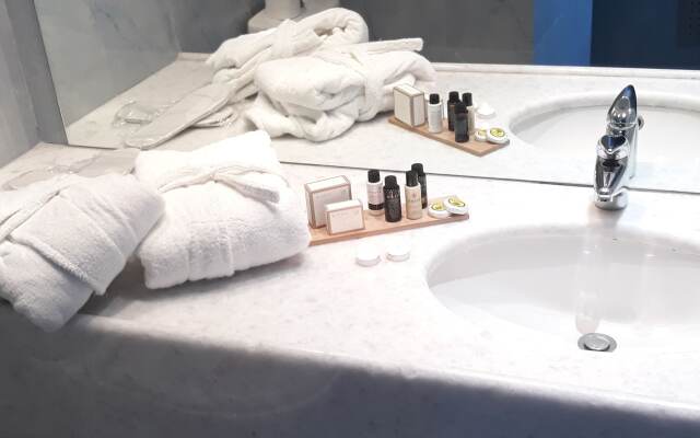 Anastazia Luxury Suites & Rooms