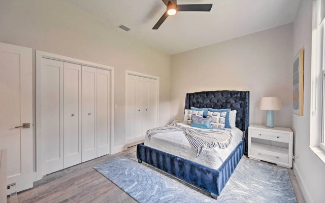 Sand Volleyball Court, Pool & Spa: Naples Gem!