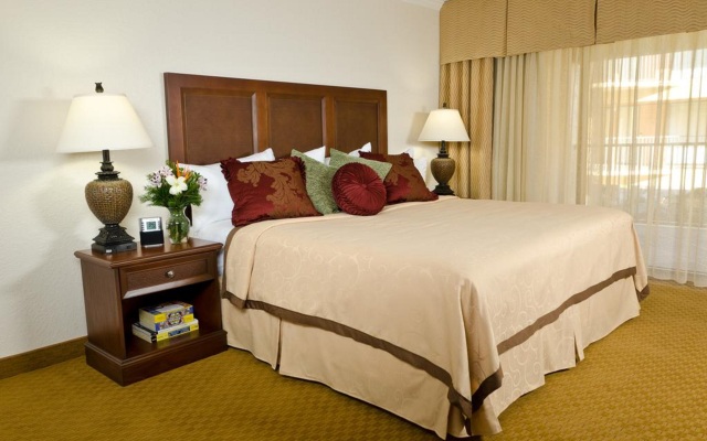 Coconut Cove All-Suite Hotel