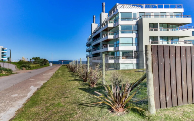 Oceana Suites Isabel ∙ Suite 006