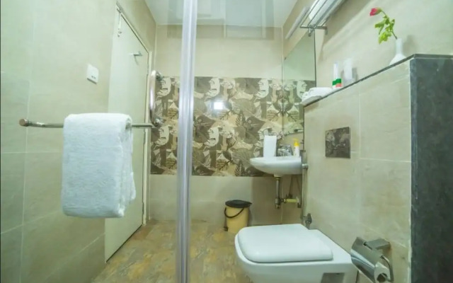 FabHotel Hill View Gachibowli
